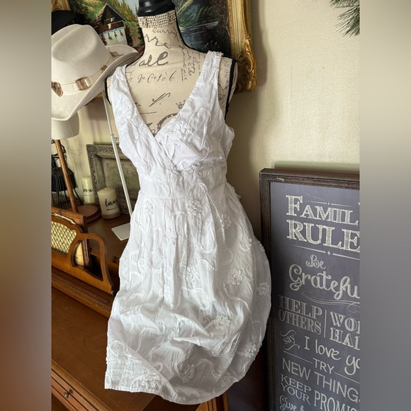 Maurices White Ruched Midi Sundress V-Neck NWT - Picture 3 of 6